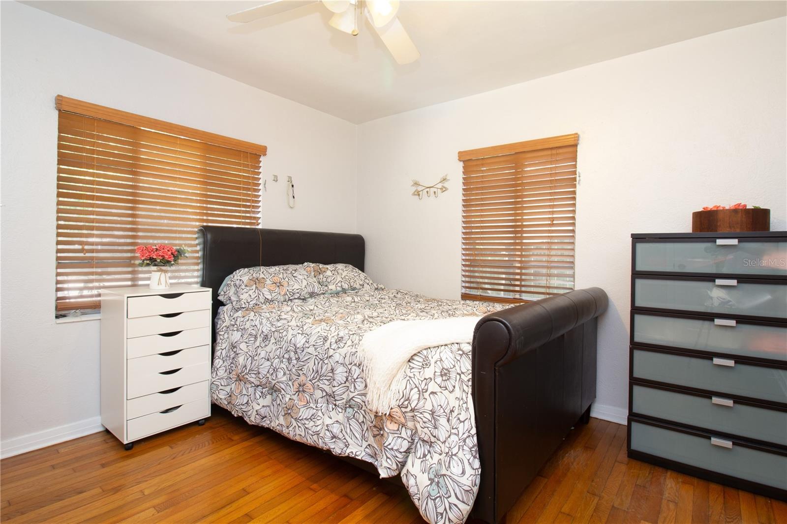 Image 19 of 28 For 2222 34th Avenue N