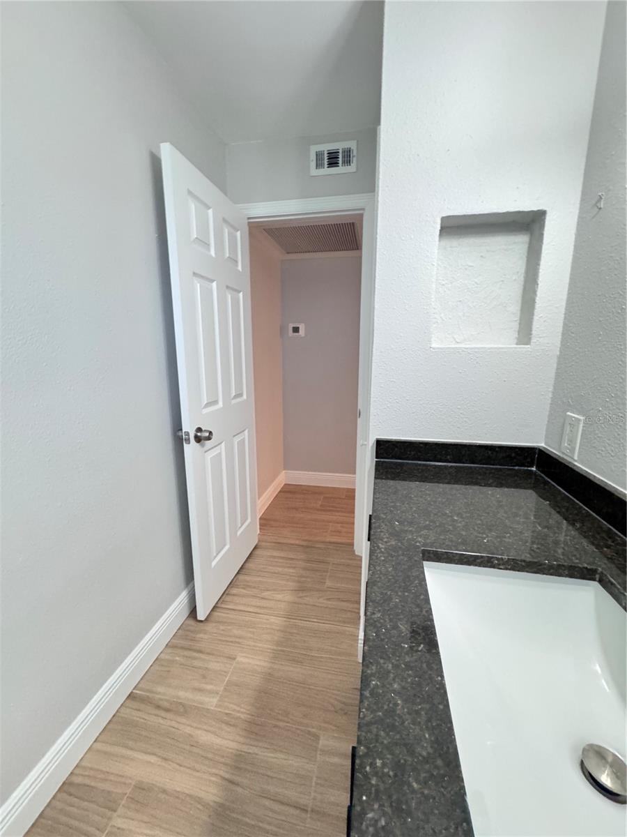 Image 15 of 19 For 662 Union Street 1a