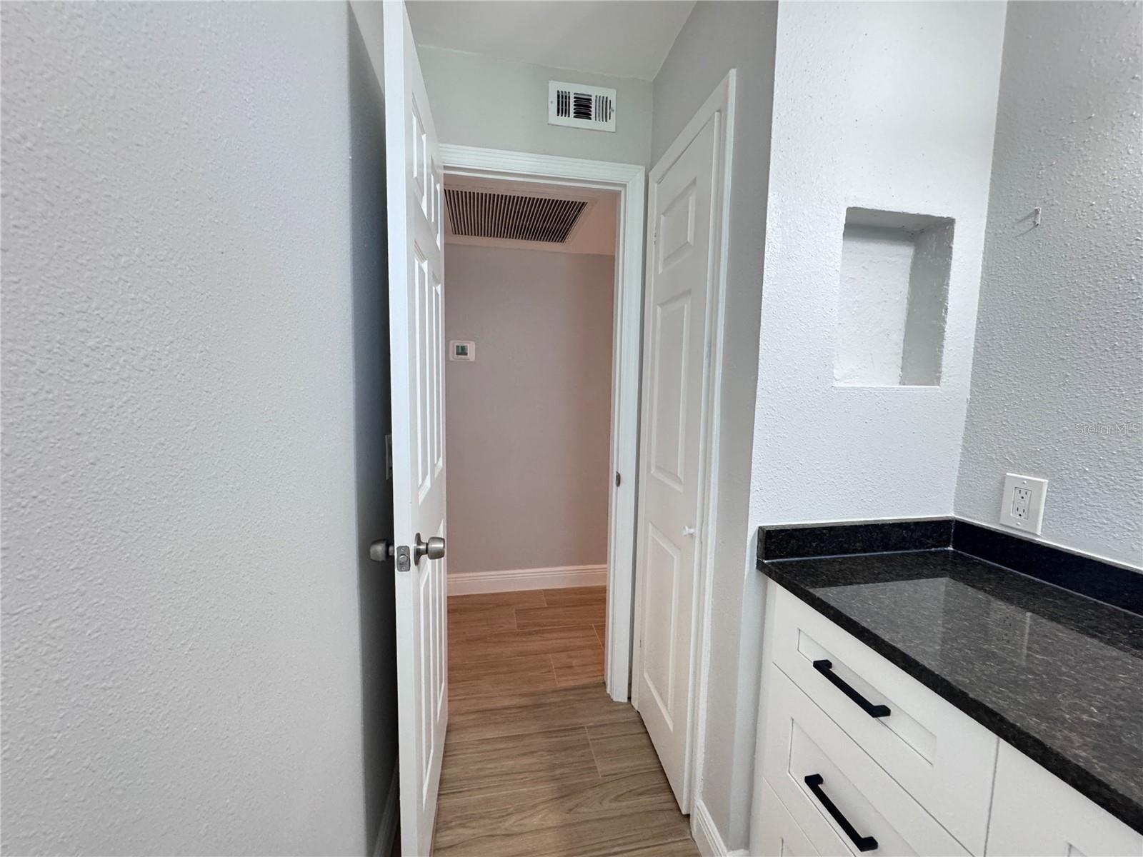 Image 16 of 19 For 662 Union Street 1a