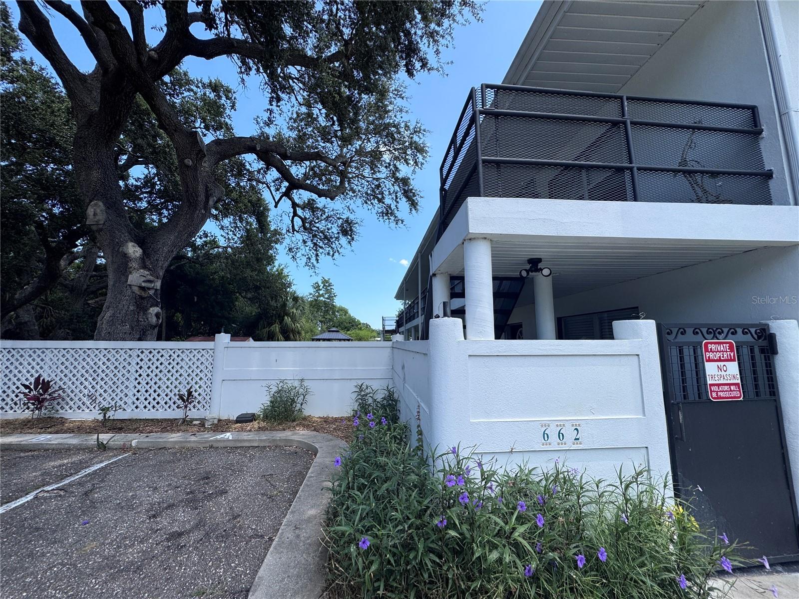 Image 17 of 19 For 662 Union Street 1a