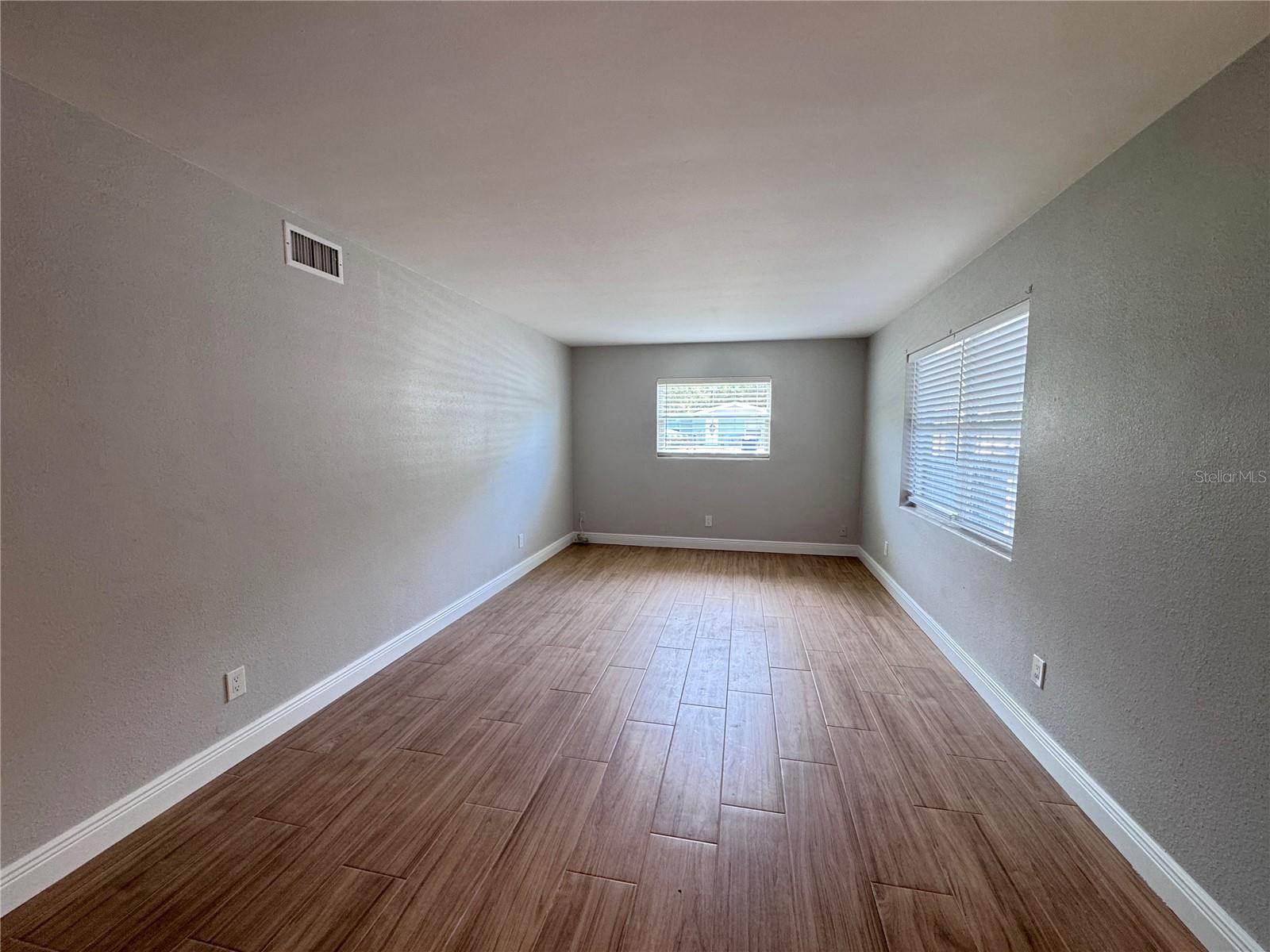 Image 3 of 19 For 662 Union Street 1a