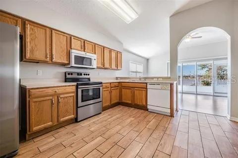 Image 12 of 37 For 7637 Merchantville Circle