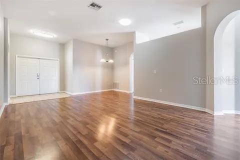 Image 17 of 37 For 7637 Merchantville Circle