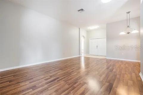 Image 25 of 37 For 7637 Merchantville Circle