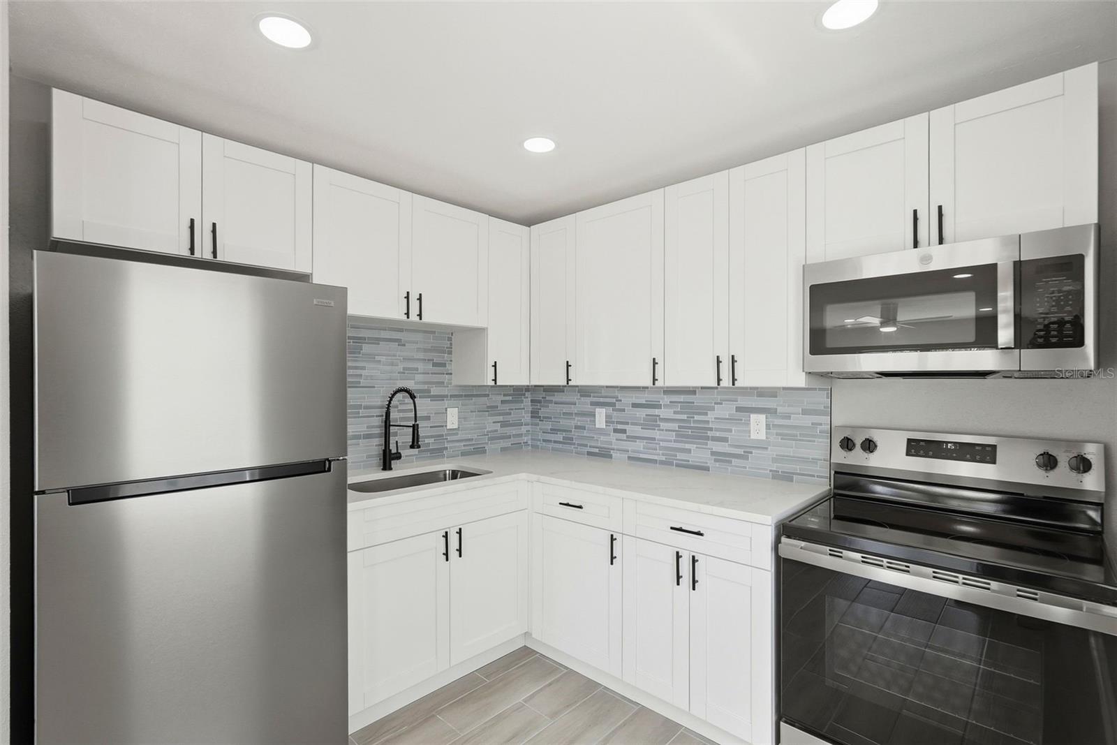 Image 22 of 42 For 14906 Bayshore Drive