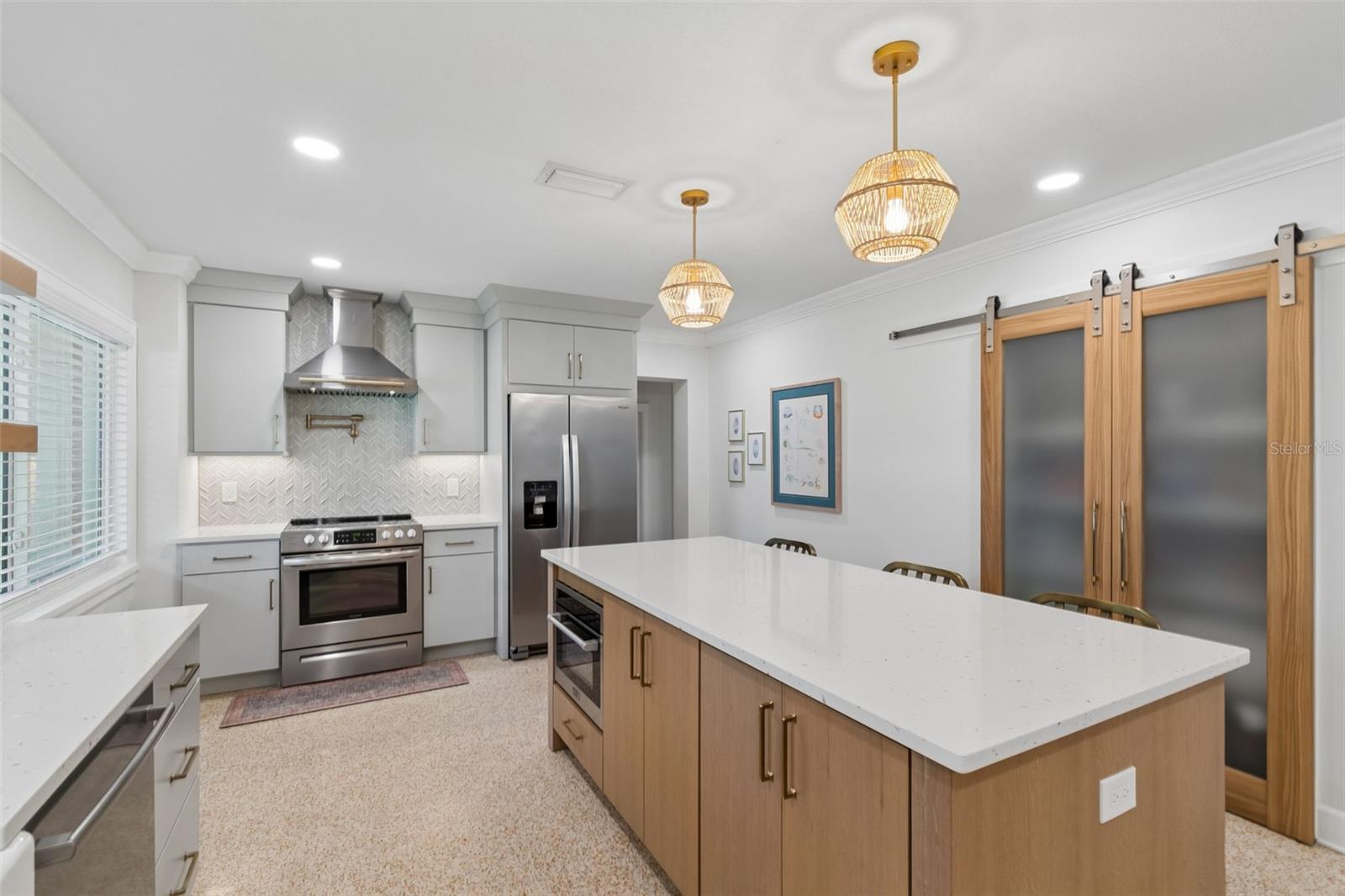 Image 16 of 40 For 10916 Carrollwood Drive