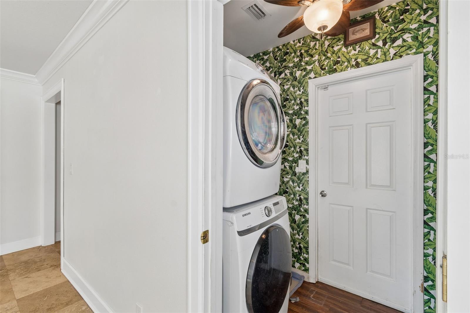 Image 17 of 40 For 10916 Carrollwood Drive