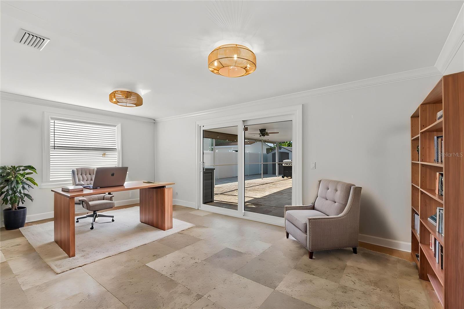 Image 19 of 40 For 10916 Carrollwood Drive