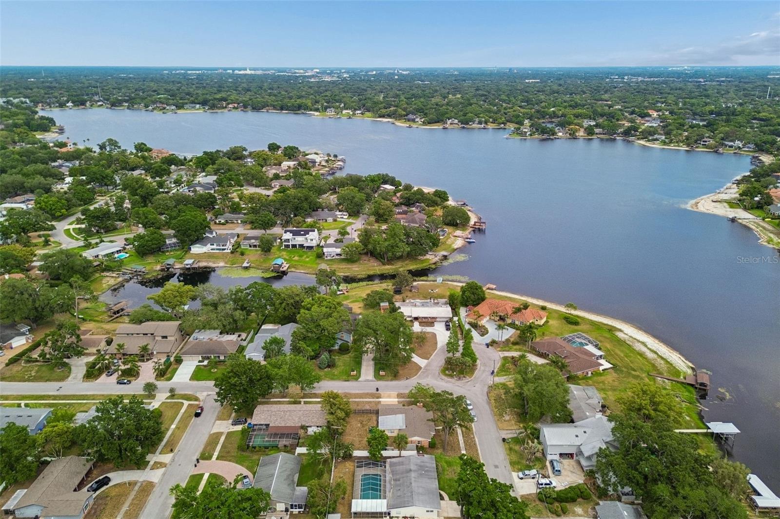 Image 29 of 40 For 10916 Carrollwood Drive