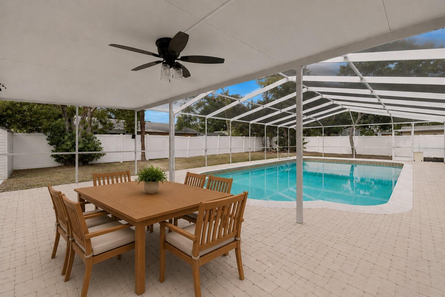 Image 3 of 40 For 10916 Carrollwood Drive