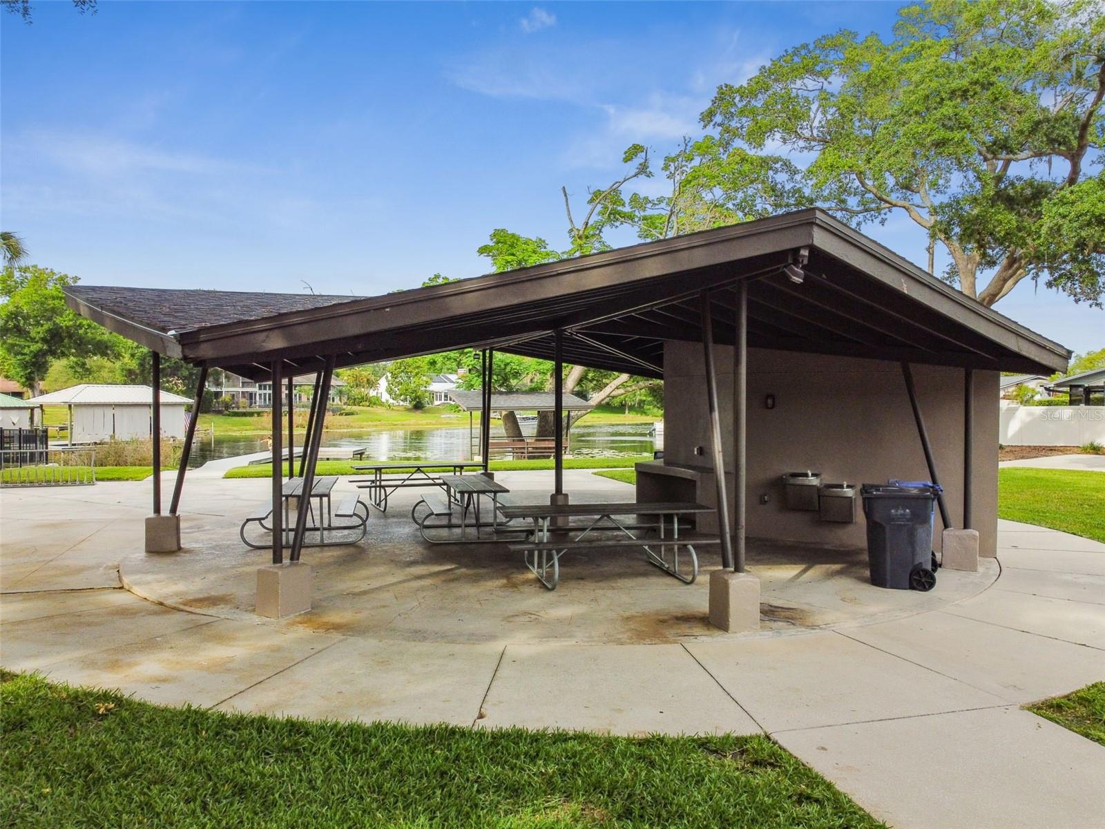 Image 38 of 40 For 10916 Carrollwood Drive