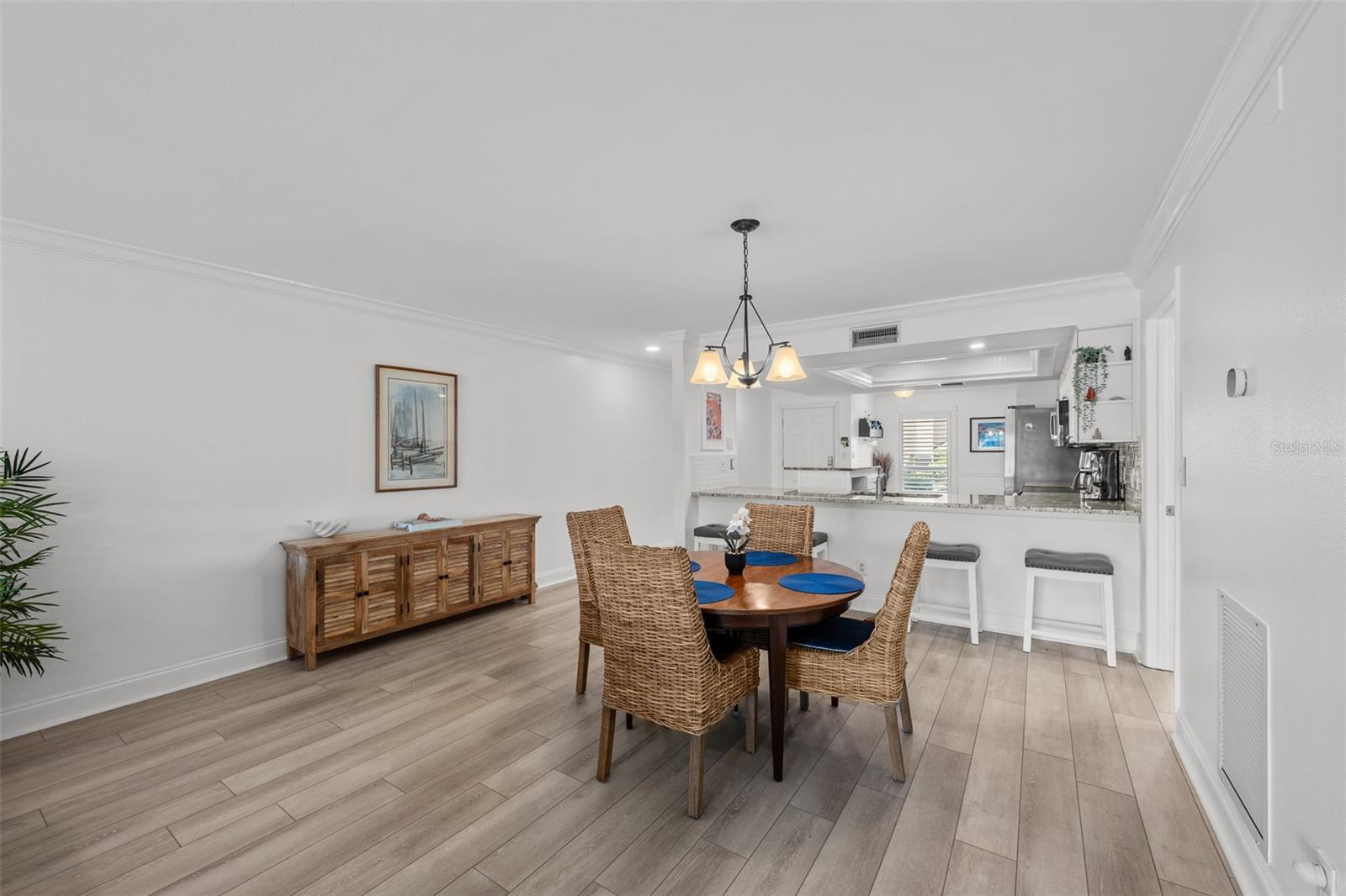 Image 10 of 44 For 4740 Brittany Drive S 31