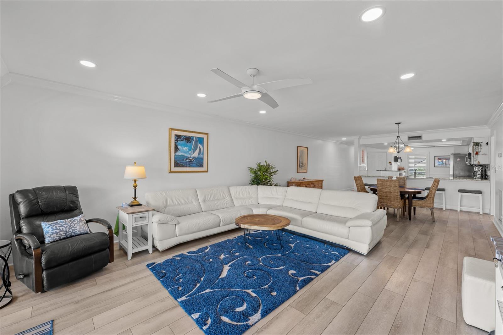 Image 14 of 44 For 4740 Brittany Drive S 31