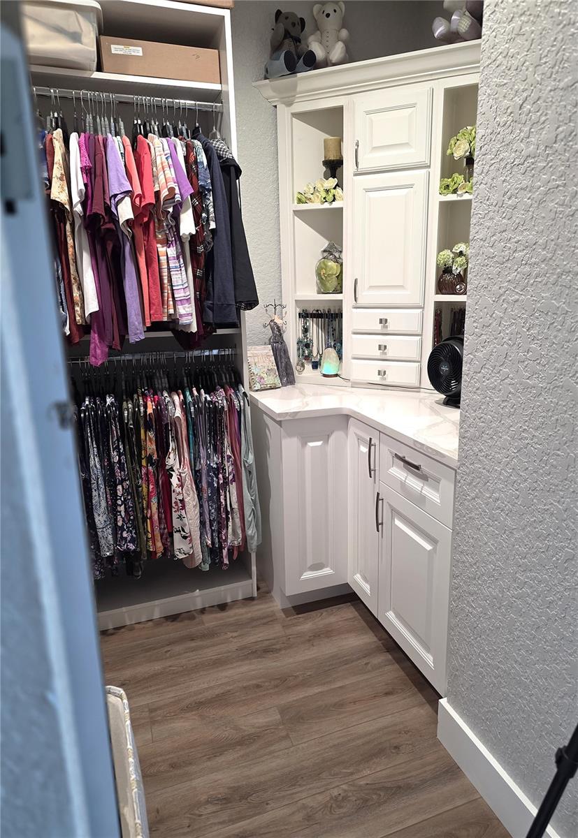 Listing photo id 12 for 4325 78th Avenue N