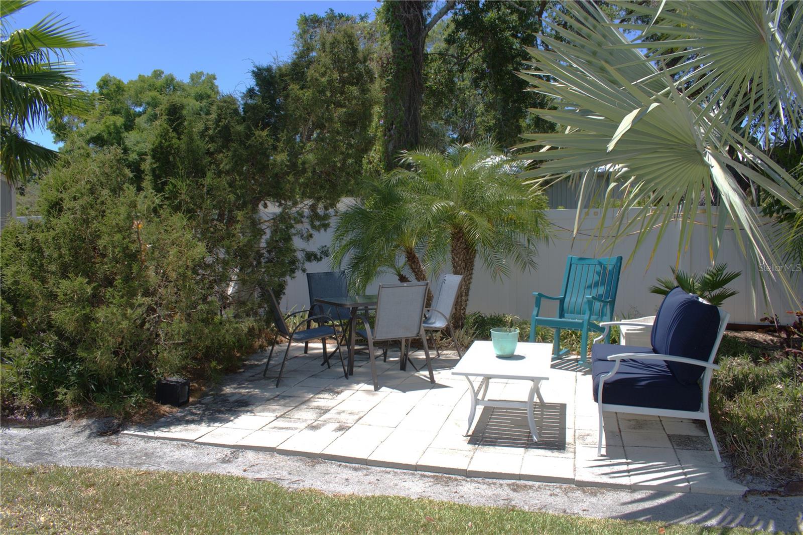 Listing photo id 26 for 4325 78th Avenue N