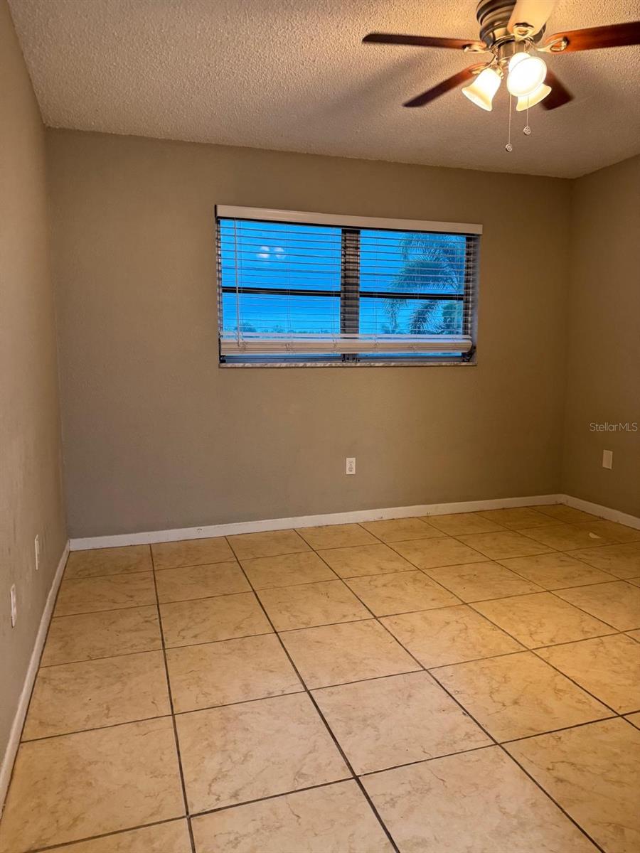 Image 6 of 7 For 6080 22nd Avenue N 5