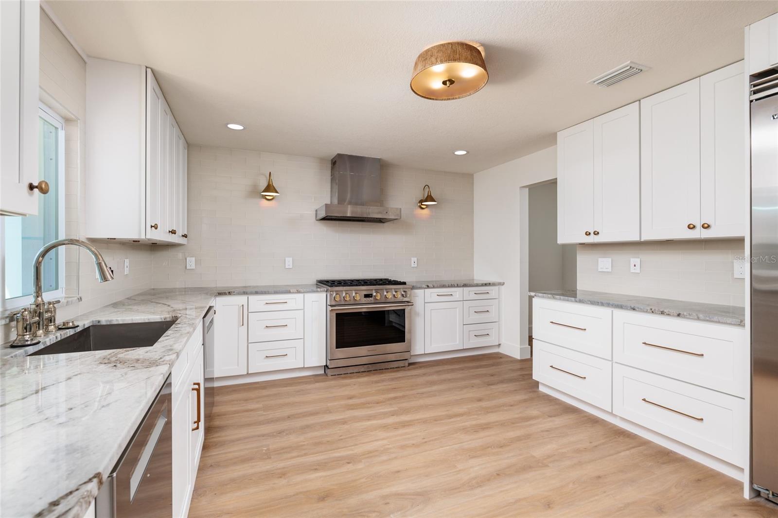 Image 9 of 50 For 2063 Illinois Avenue Ne