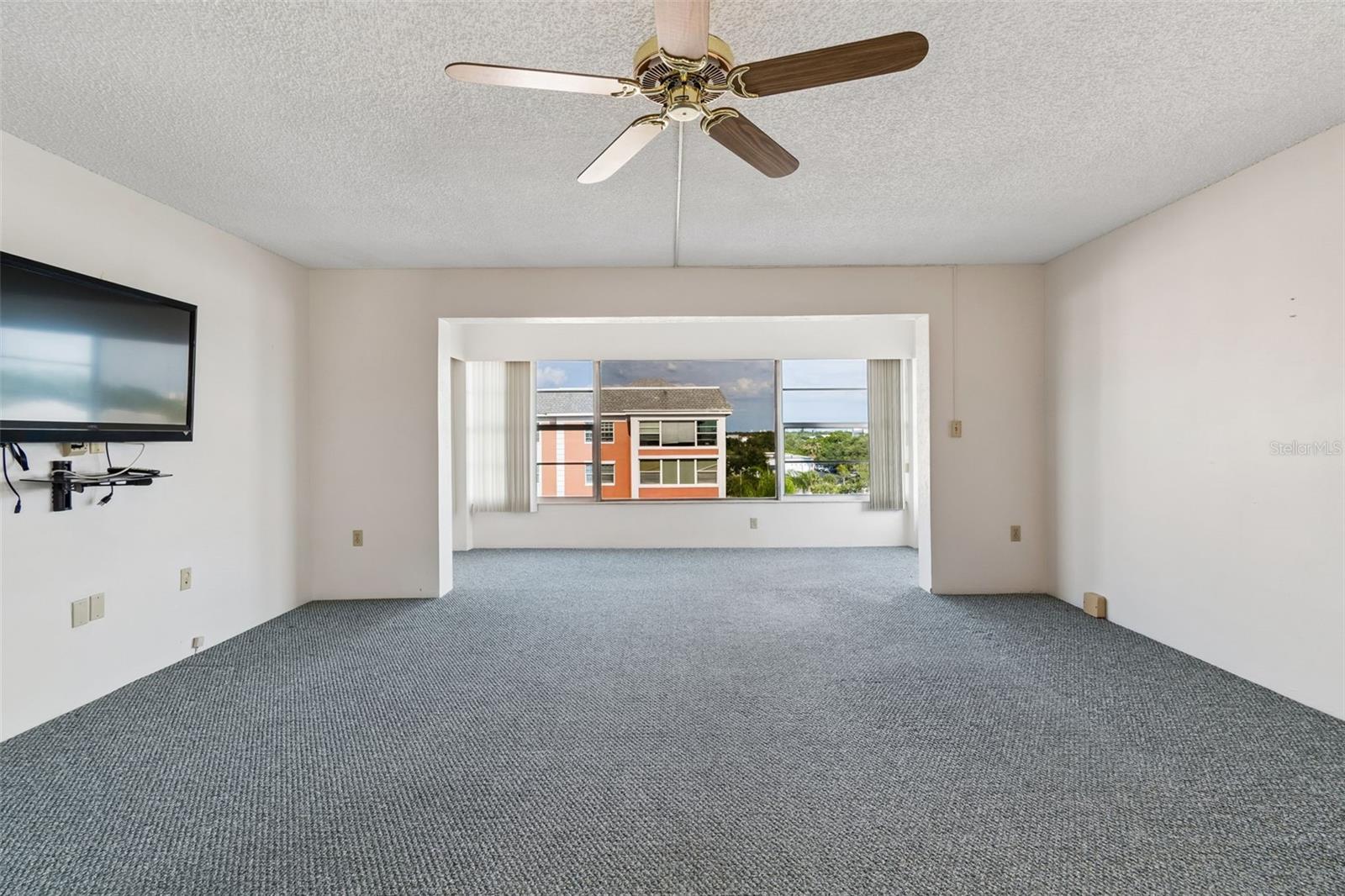 Image 13 of 71 For 6960 20th Avenue N 501