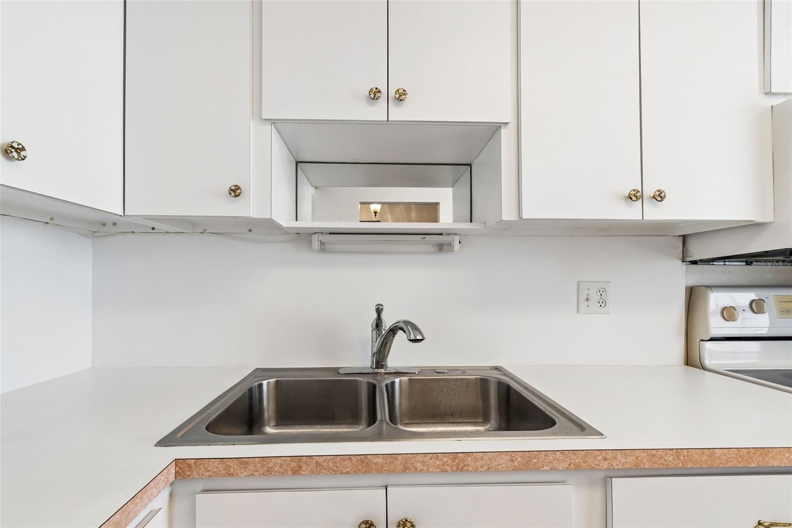 Image 24 of 71 For 6960 20th Avenue N 501
