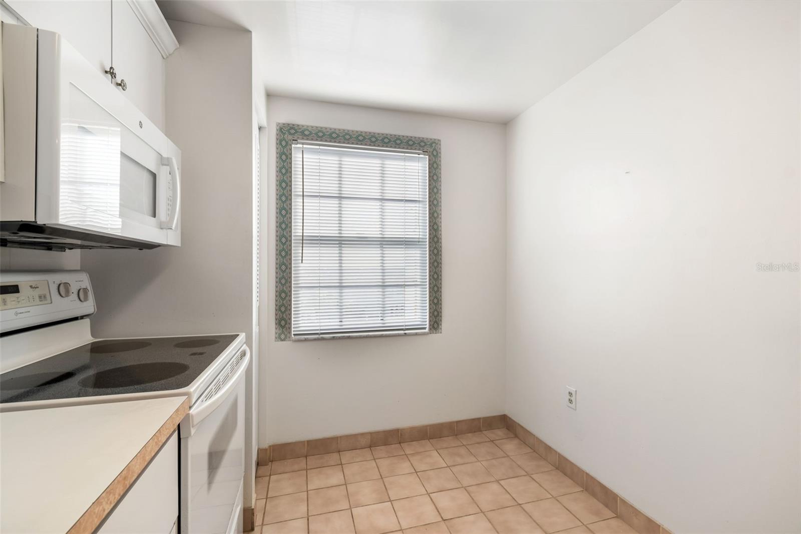 Image 25 of 71 For 6960 20th Avenue N 501