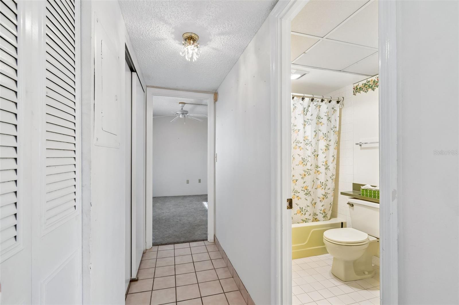 Image 36 of 71 For 6960 20th Avenue N 501