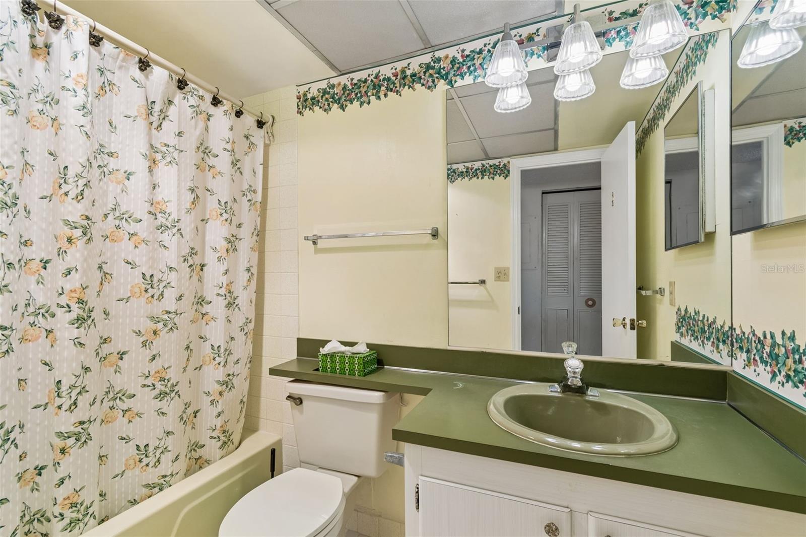 Image 43 of 71 For 6960 20th Avenue N 501