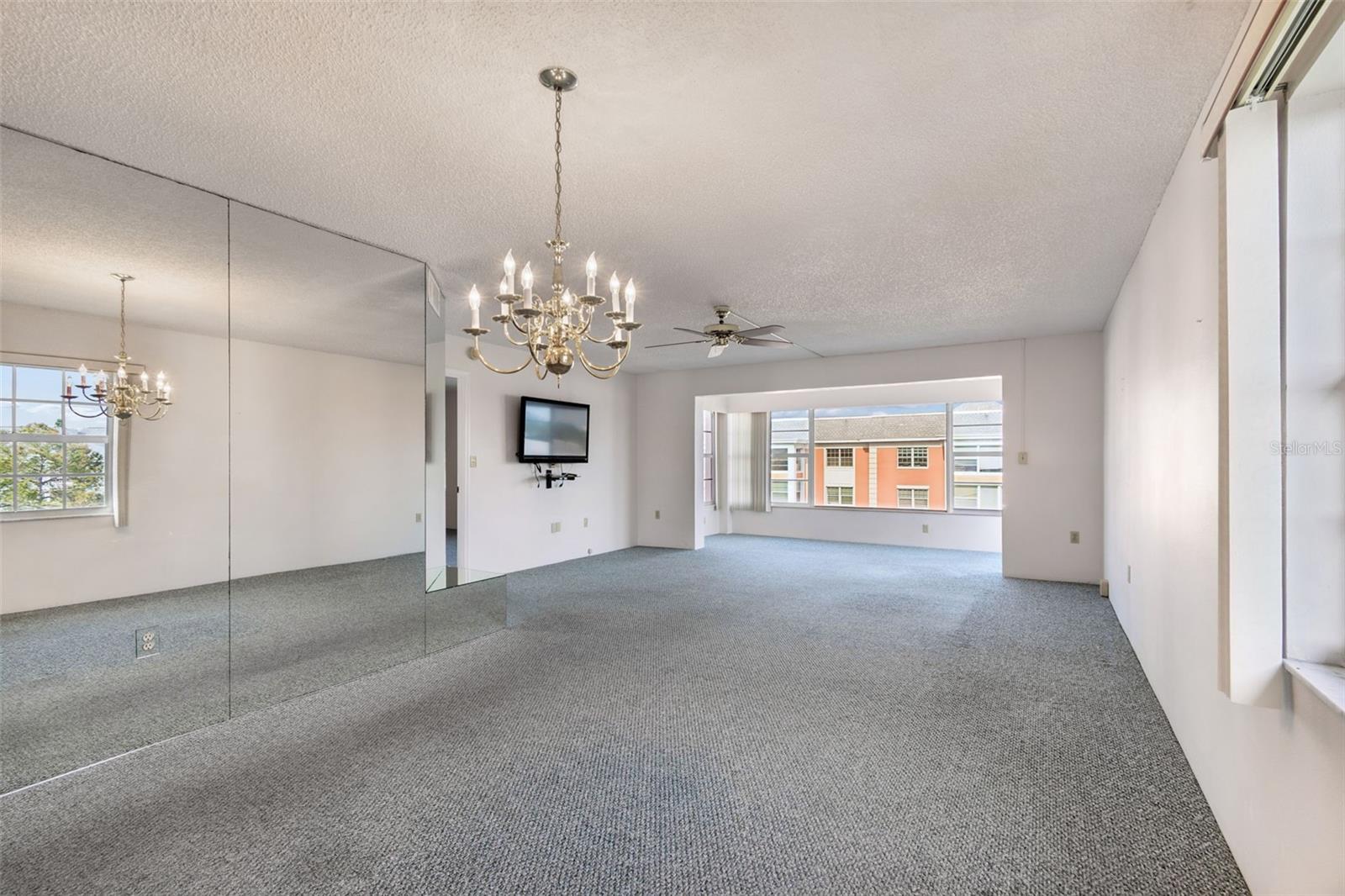 Image 8 of 71 For 6960 20th Avenue N 501