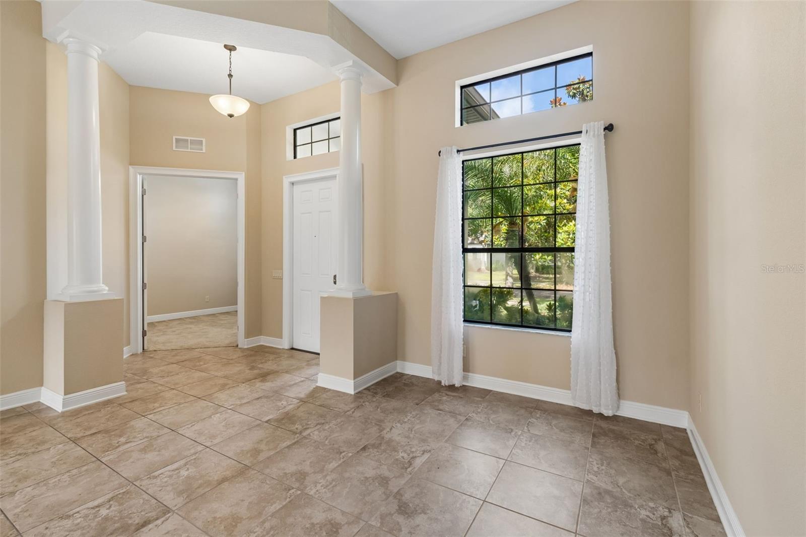 Image 11 of 38 For 15604 Hampton