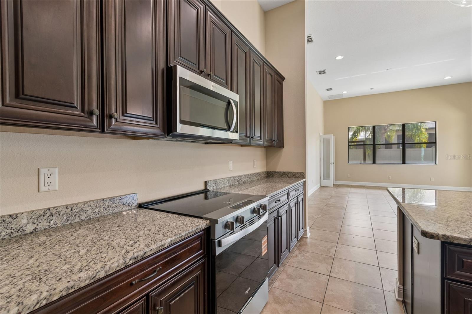 Image 8 of 38 For 15604 Hampton