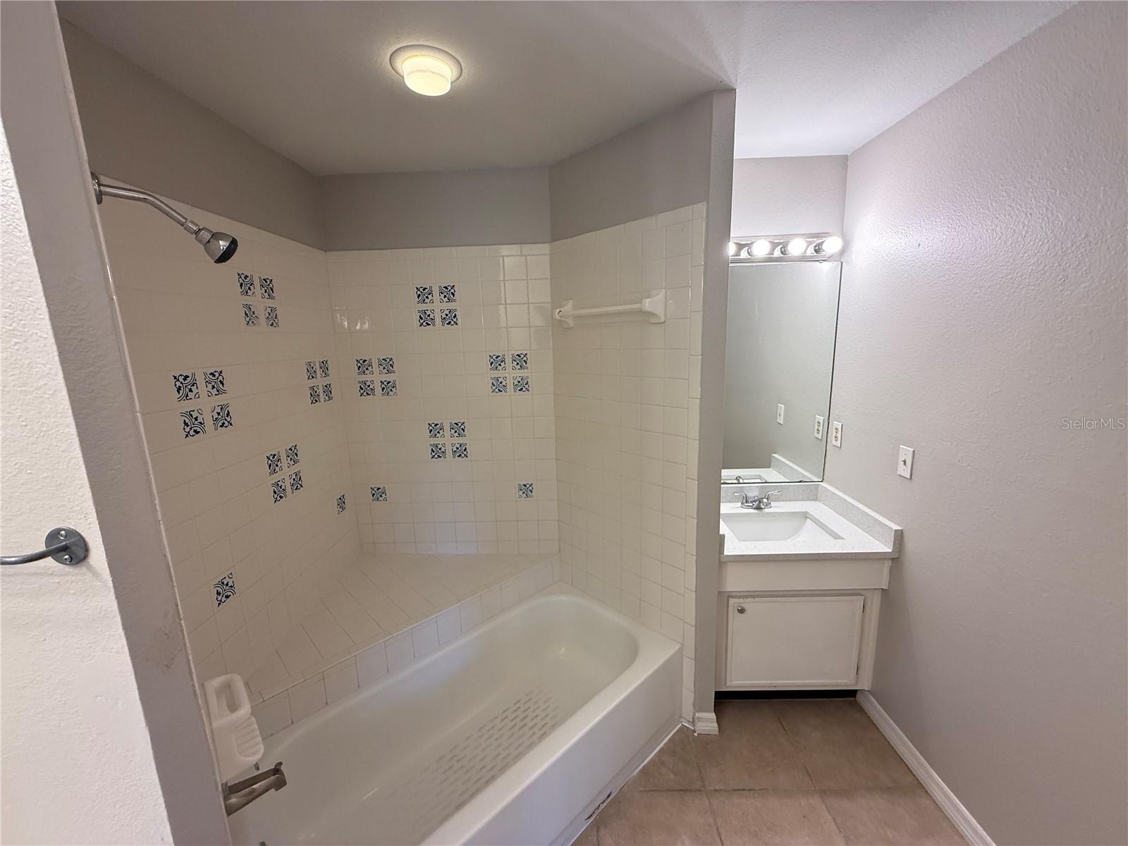Image 14 of 17 For 4607 Lantana Place