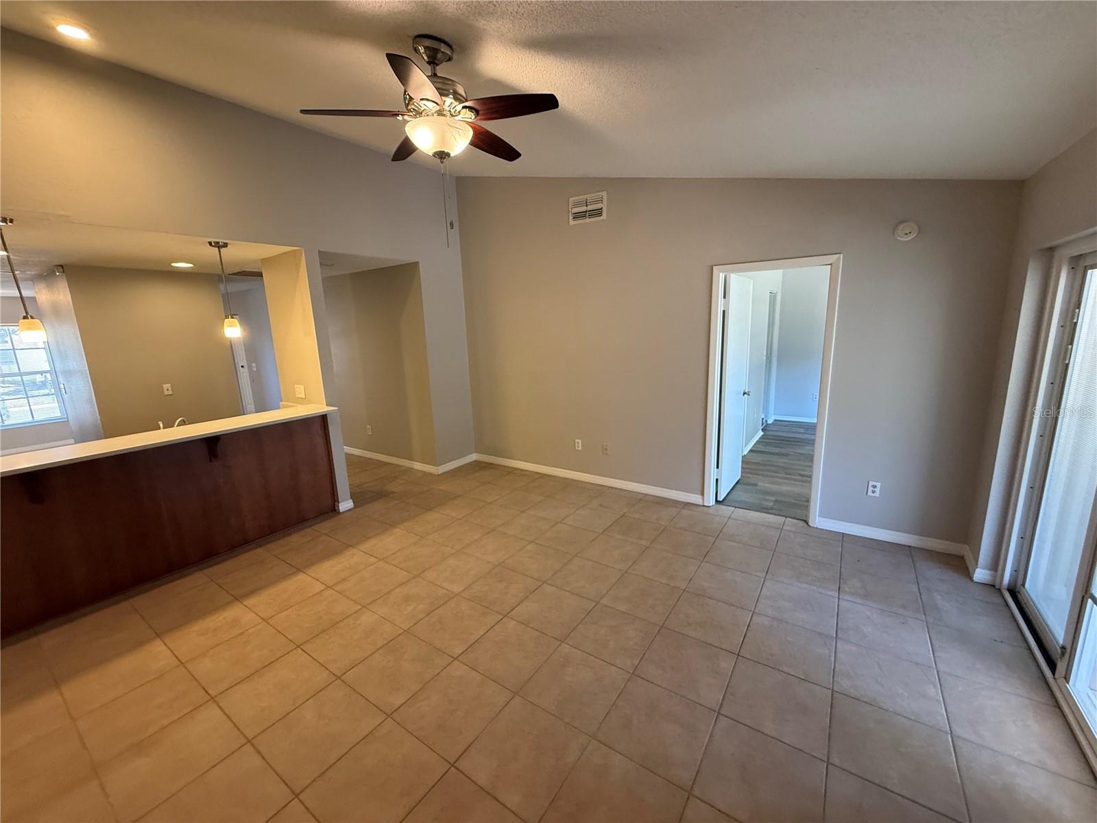 Image 5 of 17 For 4607 Lantana Place