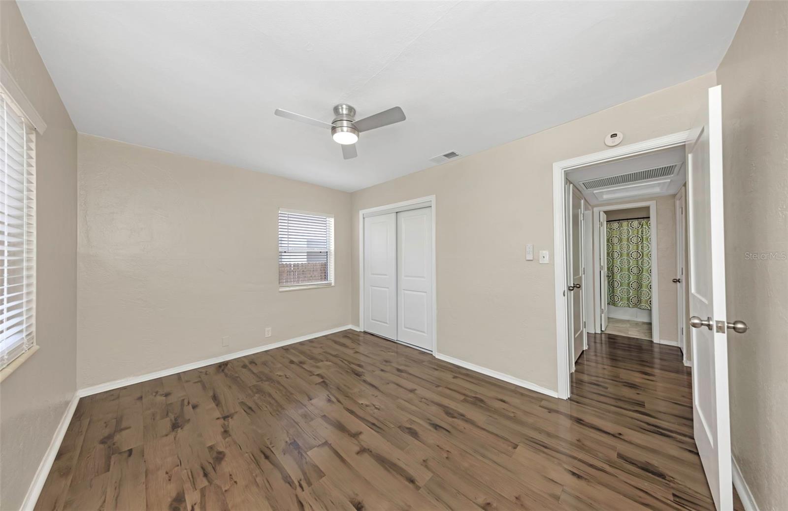 Image 9 of 70 For 3200 33rd Avenue N