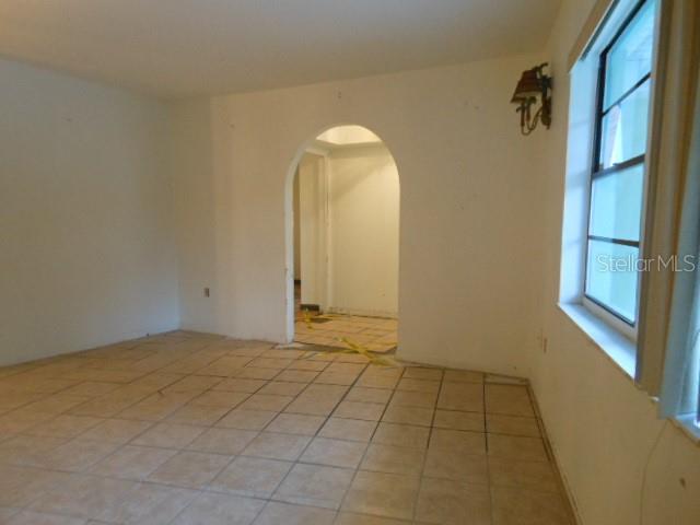 Image 7 of 26 For 821 Moonlight Lane 1