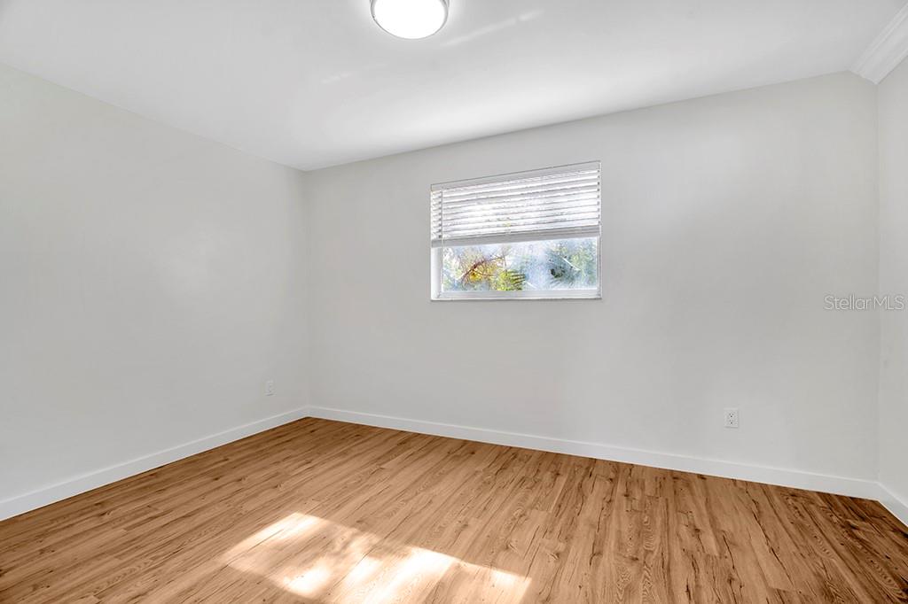Image 6 of 10 For 6701 West Shore Boulevard 10