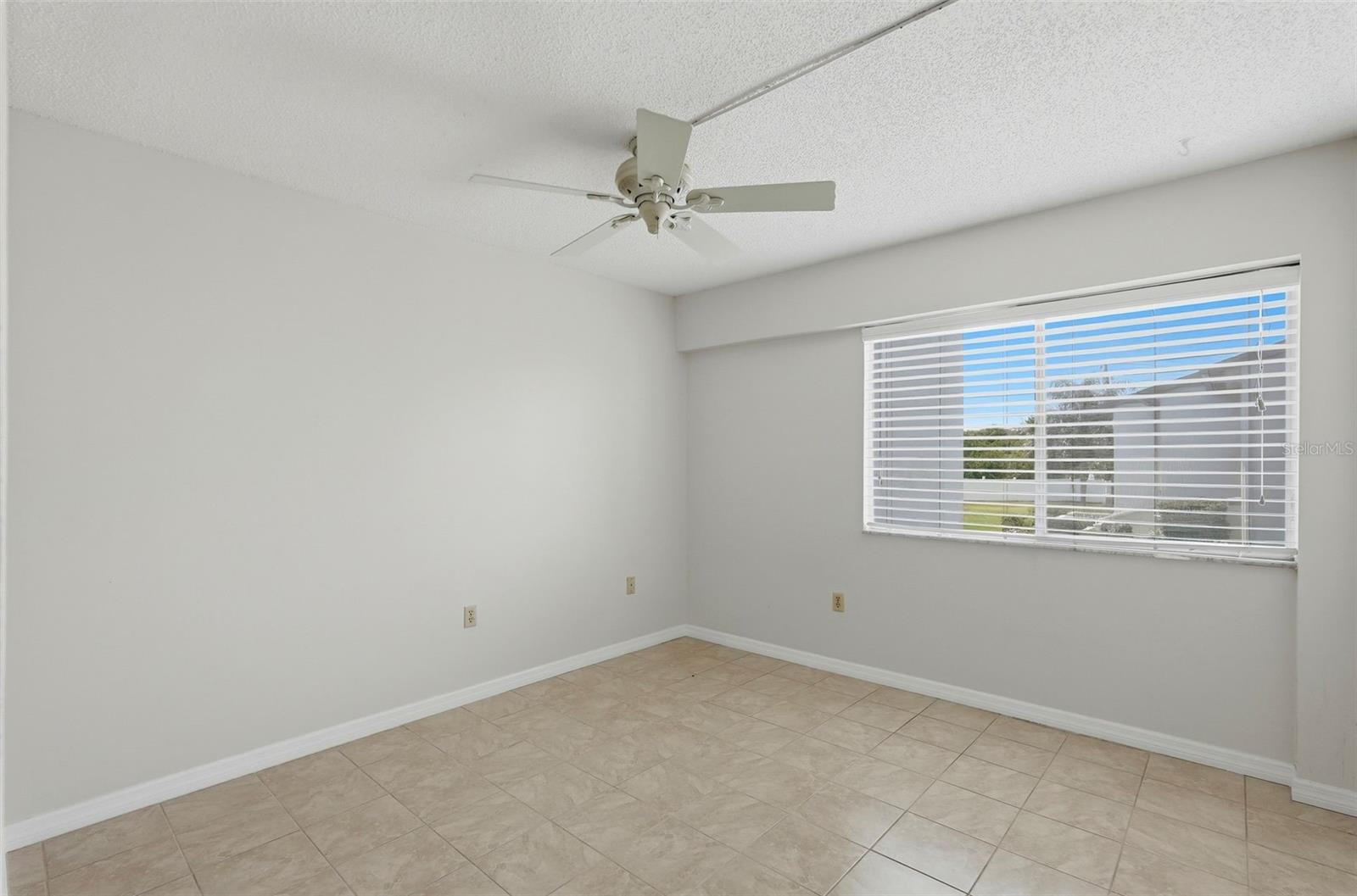 Image 11 of 36 For 14800 Walsingham Road 205
