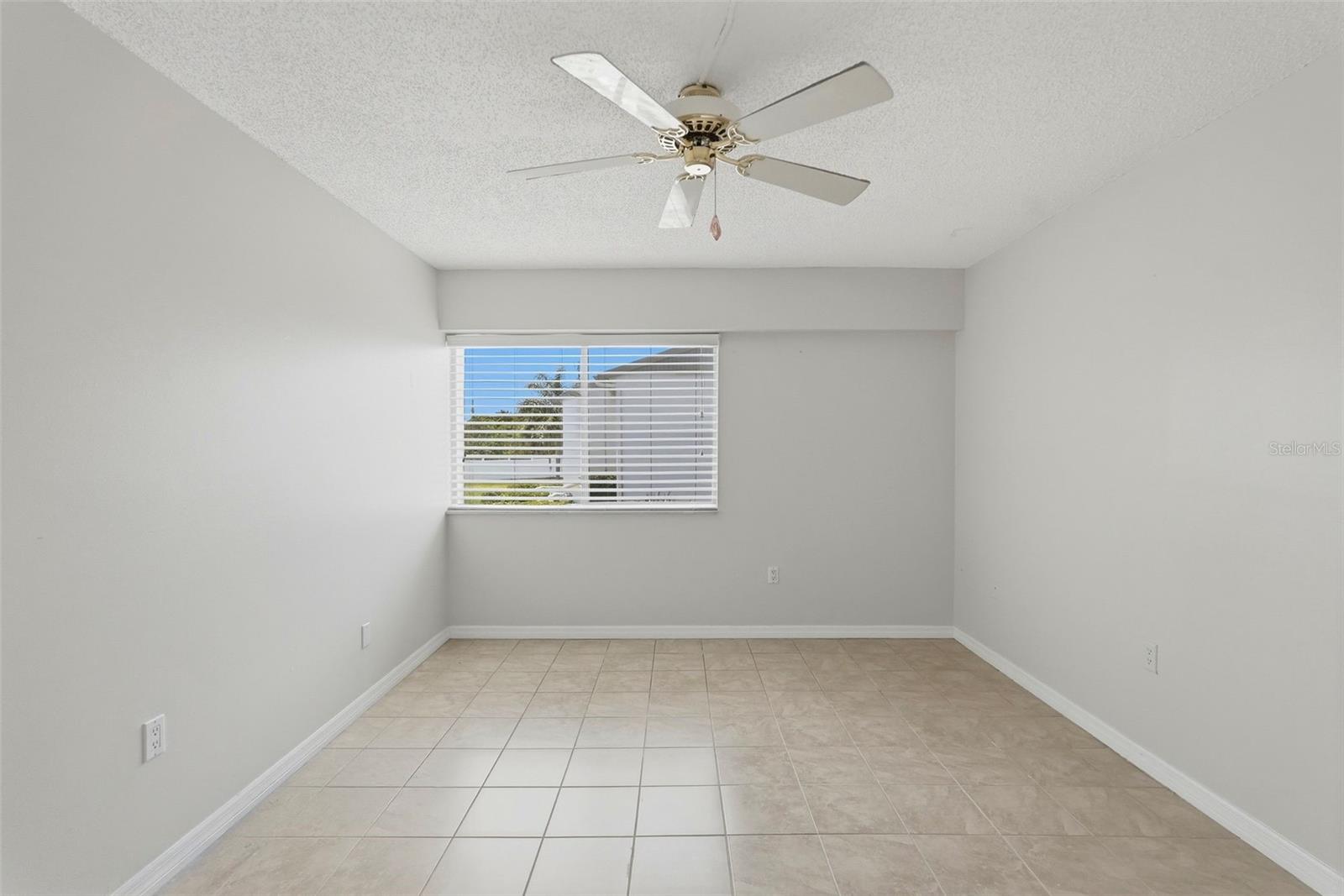 Image 14 of 36 For 14800 Walsingham Road 205