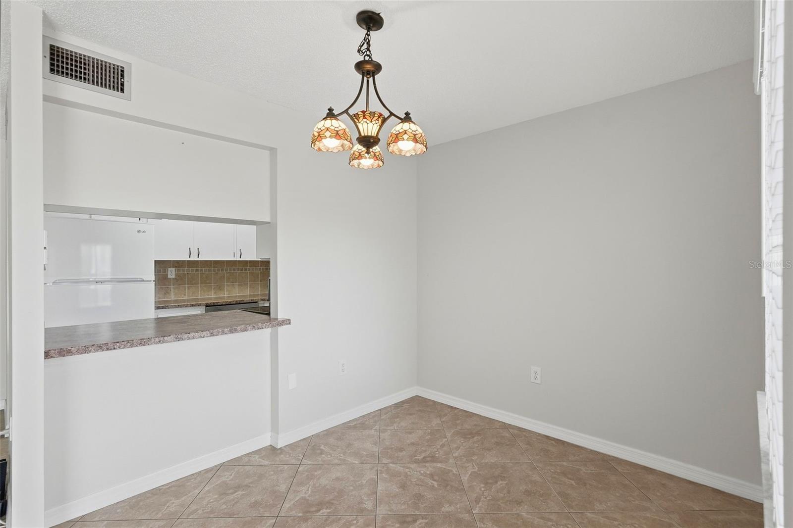 Image 6 of 36 For 14800 Walsingham Road 205