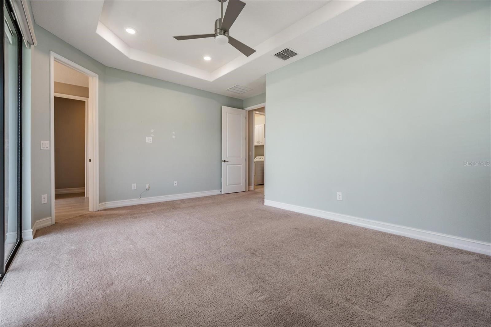 Image 14 of 49 For 4830 Isola Court