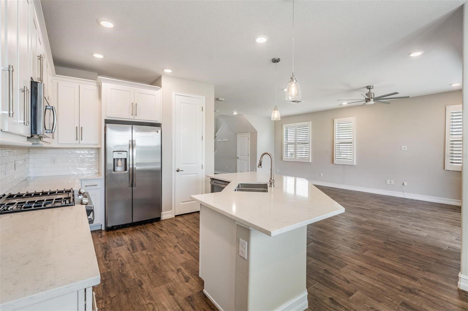 Image 4 of 49 For 4830 Isola Court