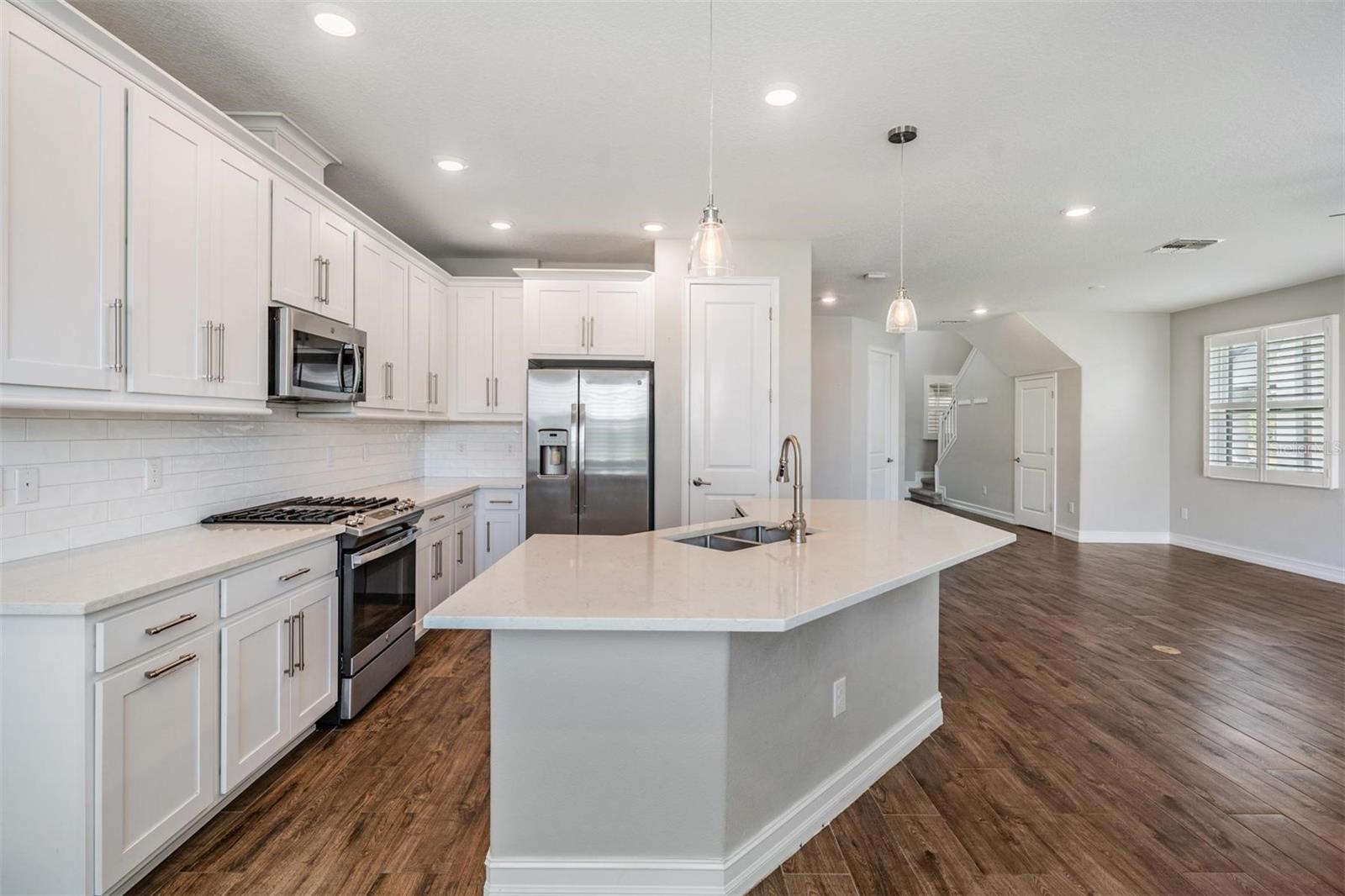 Image 42 of 49 For 4830 Isola Court