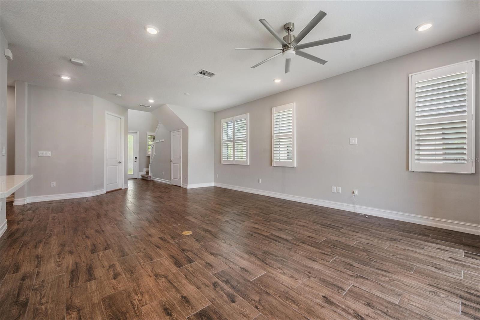 Image 6 of 49 For 4830 Isola Court