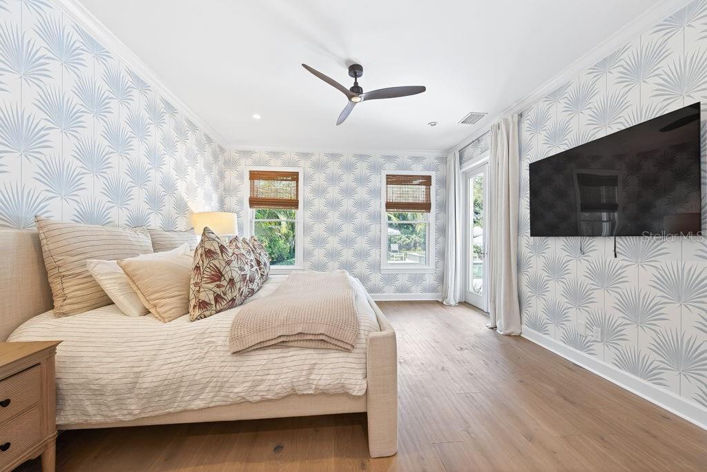 Image 30 of 78 For 140 Miramar Boulevard Ne