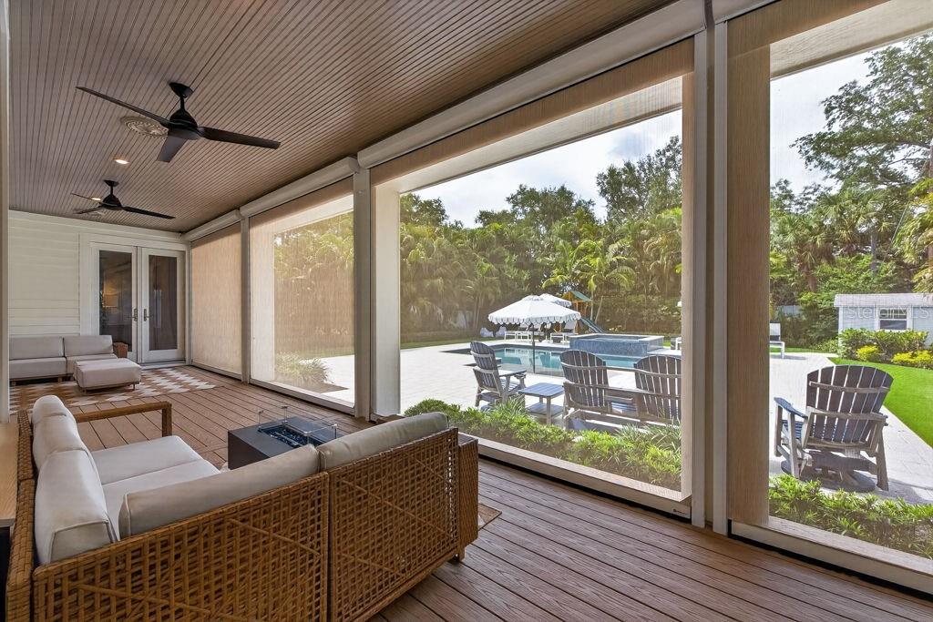 Image 56 of 78 For 140 Miramar Boulevard Ne