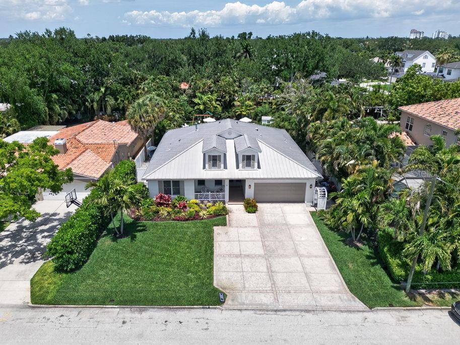 Image 69 of 78 For 140 Miramar Boulevard Ne