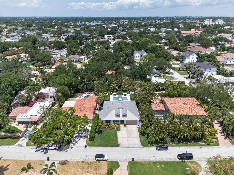Image 71 of 78 For 140 Miramar Boulevard Ne