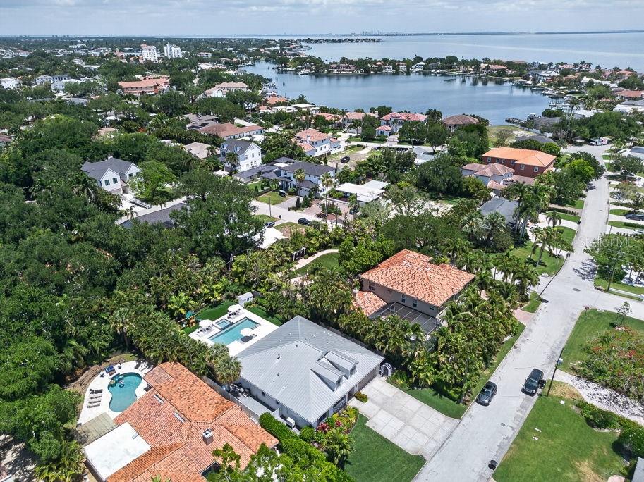 Image 74 of 78 For 140 Miramar Boulevard Ne