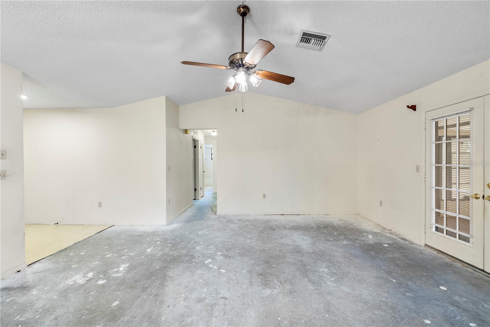 Image 10 of 45 For 277 Overstreet Court