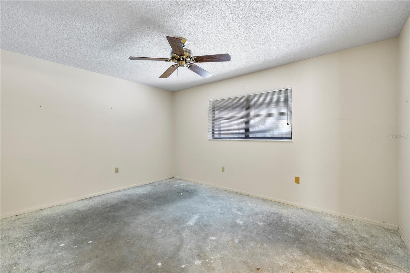 Image 20 of 45 For 277 Overstreet Court