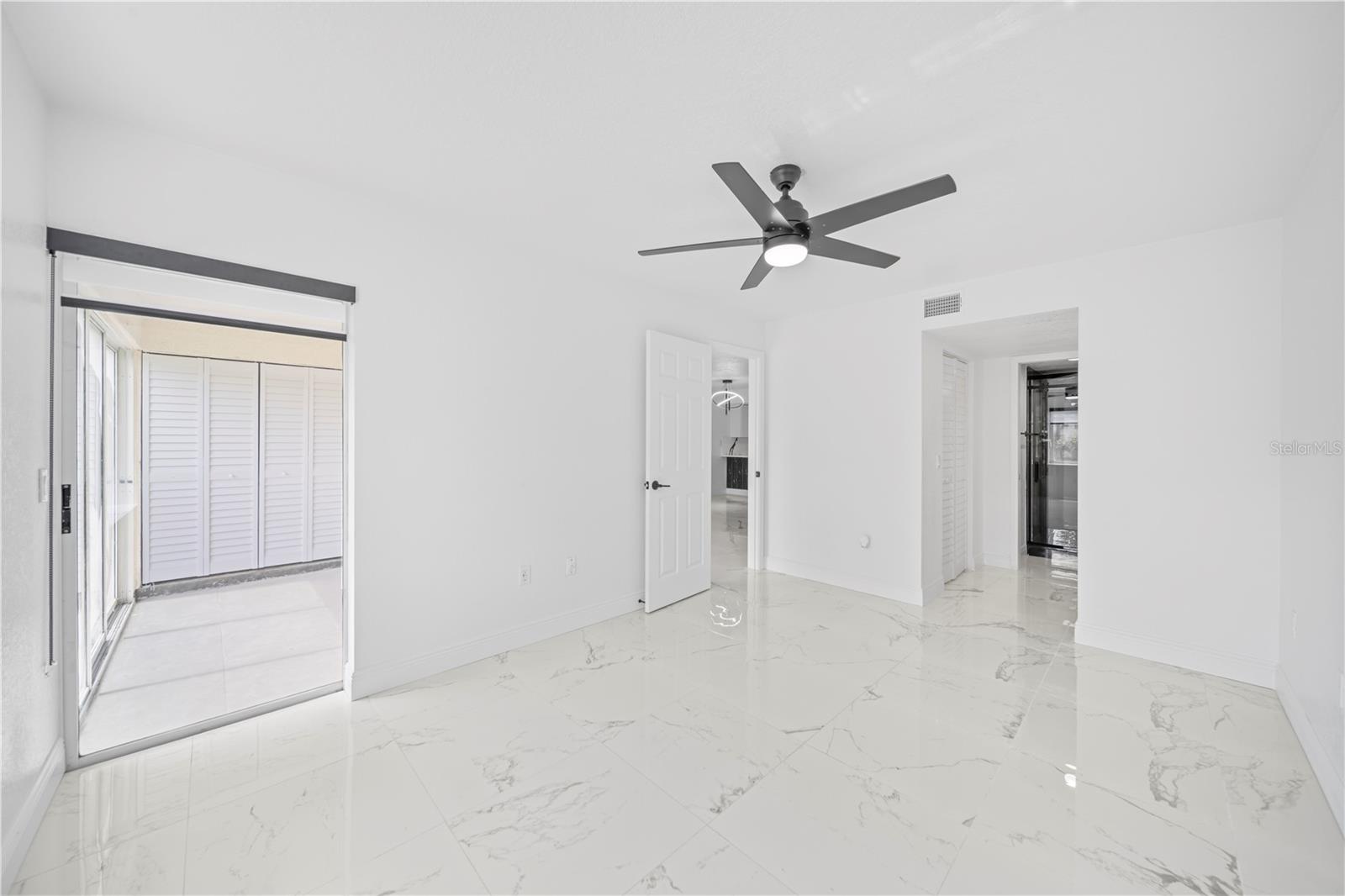 Image 12 of 39 For 4306 Madeira Court 3335