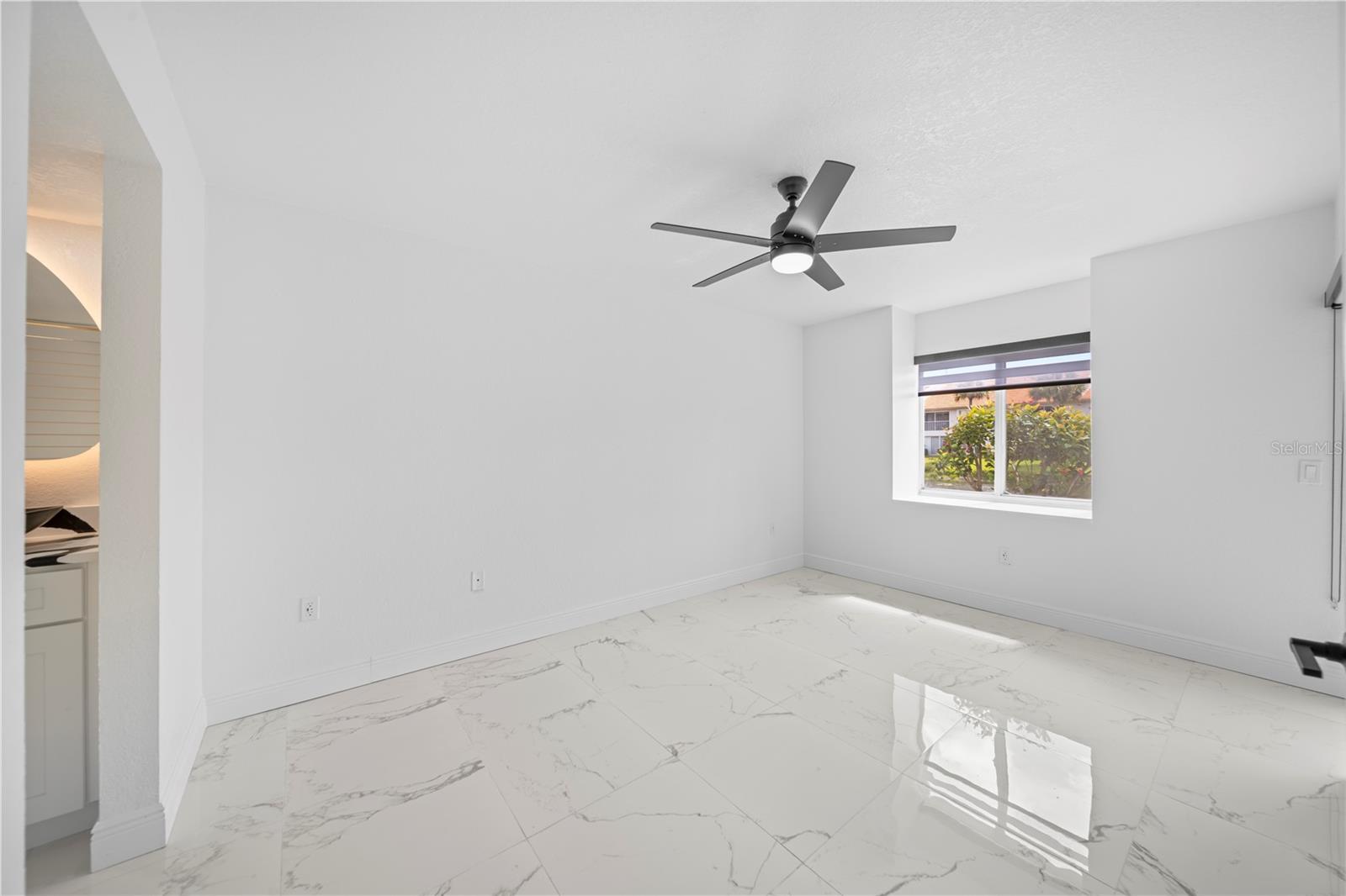 Image 13 of 39 For 4306 Madeira Court 3335